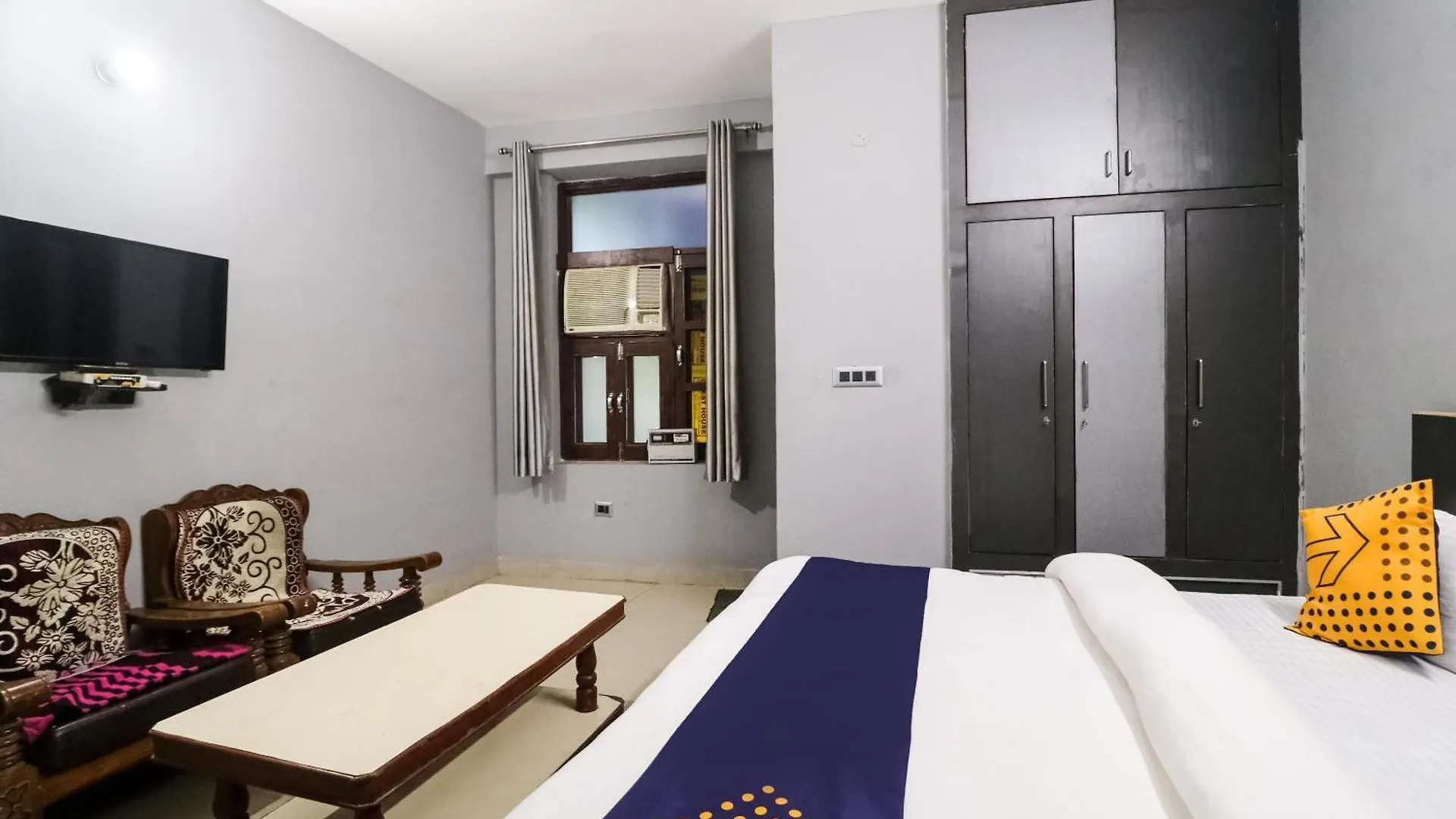 **  Hotel O Sunrise Guest House Gurgaon India