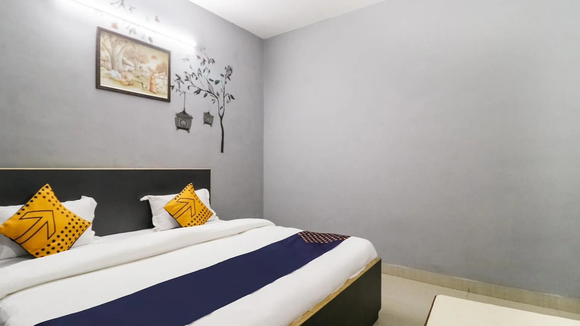 Hotel O Sunrise Guest House Gurgaon India