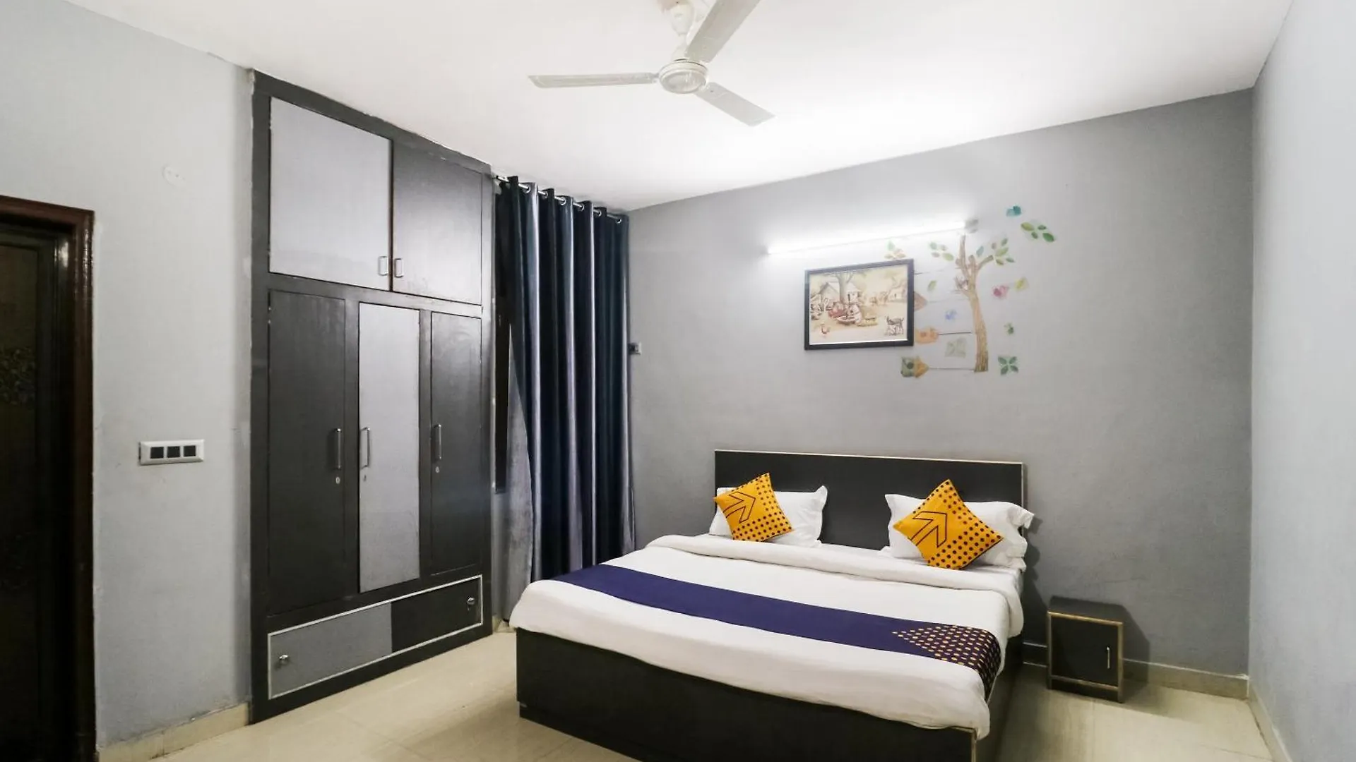 Hotel O Sunrise Guest House Gurgaon