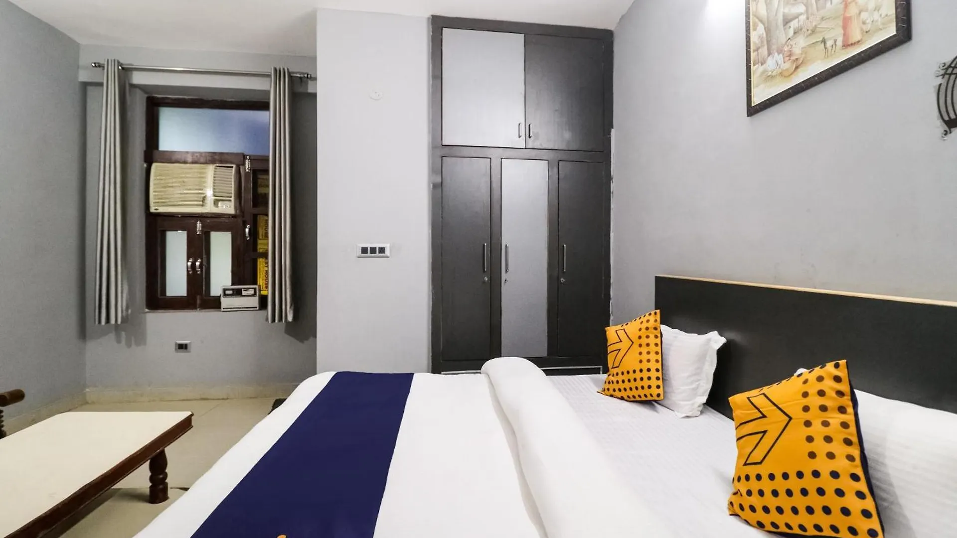 Hotel O Sunrise Guest House Gurgaon