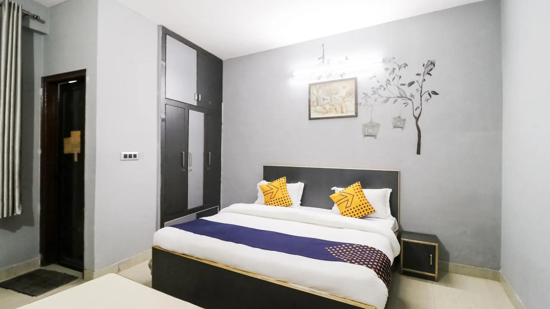 Hotel O Sunrise Guest House Gurgaon